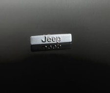 NEW Chrome Silver Jeep Cherokee Wrangler Patriot Liberty Emblem 4cm x 0,8cm