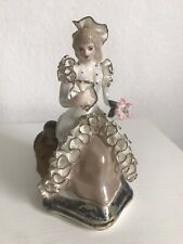 Porzellan Figur Dame mit Blume