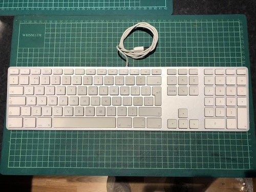 Apple wired aluminium keyboard - aluminium,