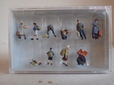 Preiser Flüchtlinge Mann Frau