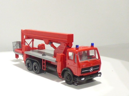 Herpa mercedes feuerwehr - herpa,