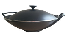 Wok pfanne mit deckel - wok, schwarz