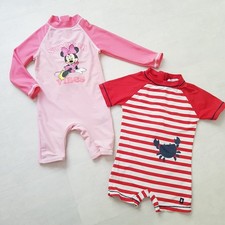 2x UV Anzug Baby Gr. 80 /86 Badeanzug UV Shirt rosa / rot Mädchen