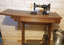 alte Pfaff Tretnähmaschine