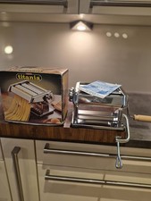 Mechanische Nudelmaschine