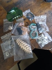 Schmuckpaket Diverses Ohrringe Ketten Anhänger Modeschmuck Haarklammer