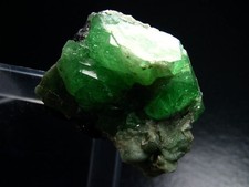 Tsavorit Granat Kristall Stufe