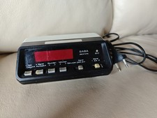Saba Electronic-Uhr EZ-18 Weiß Retro Wecker 80er Vintage 70er Uhr Digital Rot