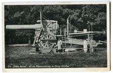Ak Die dicke Berta aus Holz 42 cm Riesenmörser in Orig. Größe Ausstellung 1940