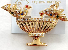 Schöne Brosche Modeschmuck