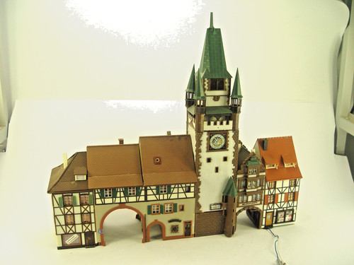 Stadtturm mit häuserzeile - ,