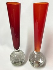 2 ROTE GLASVASEN, SOLIFLEUR