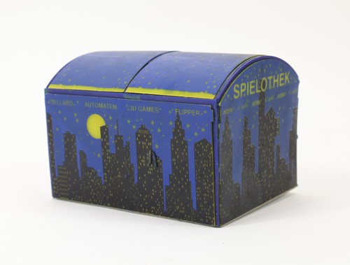 Spur gebäude spielhalle - spur,