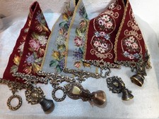 Alte Wandglocken 4st. Glockenband 3st. Dachtbodenfund Antik