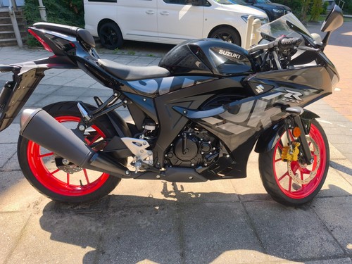 Suzuki gsx 125 schwarzes - suzuki, gsx-r
