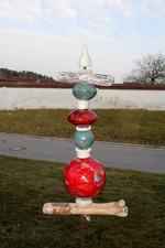 Stele handgetöpfert und