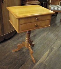  Nähkasten, Nähtisch, Lampentisch, Kleinmöbel, Kirsche, 2 Schübe, gedrechselt