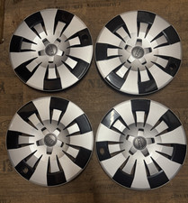 4 X Audi Radkappen 16 zoll 8V0