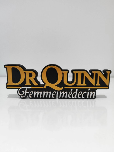 Quinn logo frau ärztin 3d - logo,