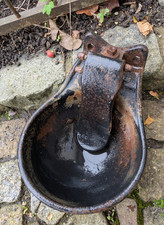 Alte Viehtränke Vogeltränke Kuhtränke Bienentränke Gusseisen  3