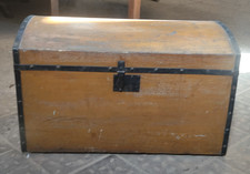 Antike Runddeckel Truhe Holztruhe Buckeltruhe Bauerntruhe Schatzkiste Landhaus 1