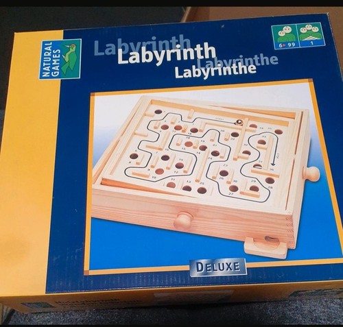 Labyrinth aus holz - labyrinth,
