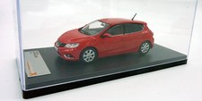 Modellauto  1:43  Nissan