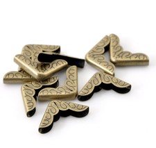 10)  10 Buchecken 16 x 16 mm