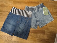 2 Kurze Hosen Größe 92 98