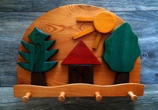 Wand-Garderobe für Kinder & Jugendliche - Massiv Holz farbig - Bäume Sonne Haus