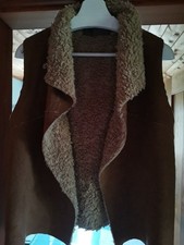 Wunderschöne Süsse Weste Zara, Fake Leder, Fake Fell, XS, BRAUN