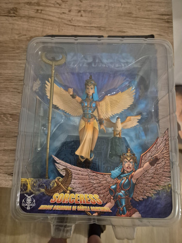 Sorceress neca mini - sorceress, statues