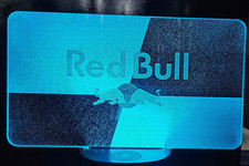 LED/RGB Acrylglaslampe mit einer Lasergravur von Red Bull 220x147mm