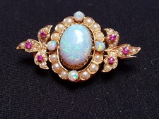 zertifizierte 585 er Brosche um 1900  Österreich mit Opalen, Rubine und Perlen