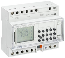 KNX 4-Kanal Zeitschaltuhr (Jahresschaltuhr) REG 372/02, 5WG1371-5EY02