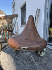 Alter Leder Fahrradsattel