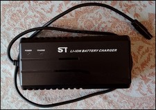 Ladegerät 36V für E-Bike