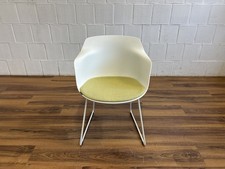 Materia PAX Besucherstuhl