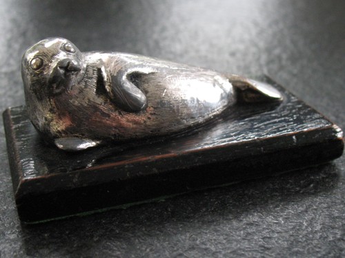 Figur silber 835 robbe auf - figur,