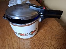 Schnellkochtopf
