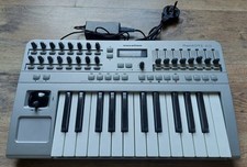Novation Remote 25 Midi