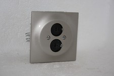 Busch & Jäger IMPULS LS Lautsprecher Dose 2-fach mit Blende in champagner