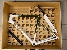 Basso Astra Carbon Pop Green