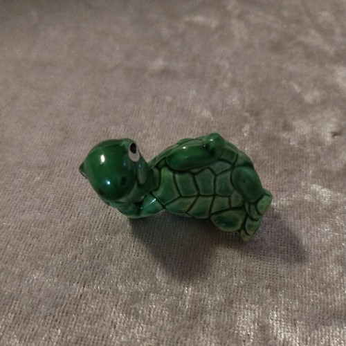 Figur schildkröte - ei, figur-schildkröte