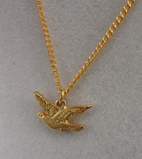 Neugablonz Dieter Knobloch: Figürlicher Anhänger Schwalbe an Kette (117460)