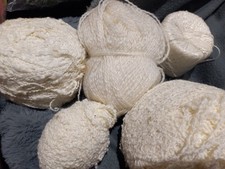 weiße Wolle zum stricken Paket
