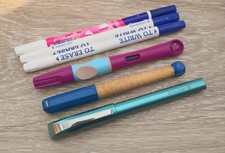 2 Füller, Lamy ABC, Pelikan Griffix, 1 Schneider Tintenroller, 3 Tintenkiller