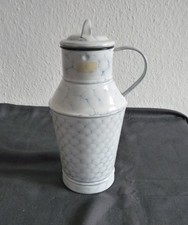 alter Emaille-Milchkanne-Kanne
