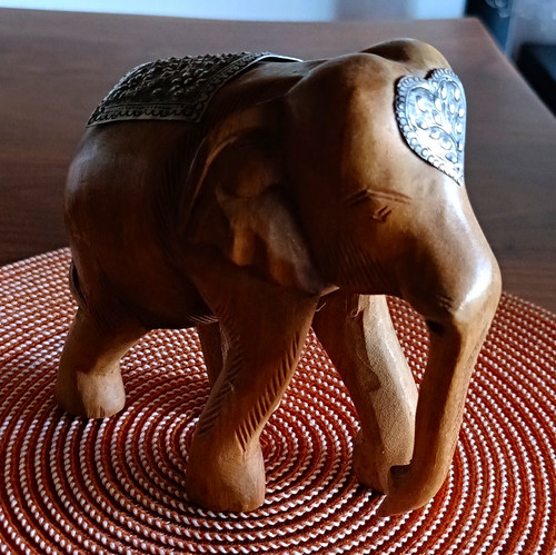 Elefant dekofigur aus holz - dekofigur,
