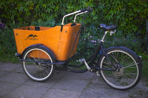E-Lastenfahrrad mit riesiger
